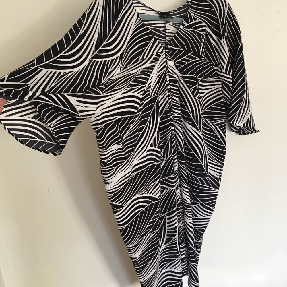 Worthington lite weight pleated vneck lounge dress